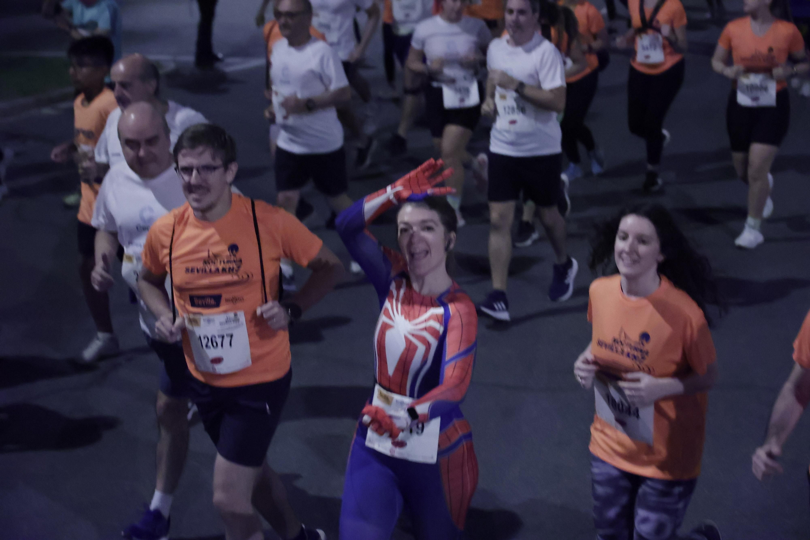 Búscate en la Carrera Nocturna de Sevilla (8)