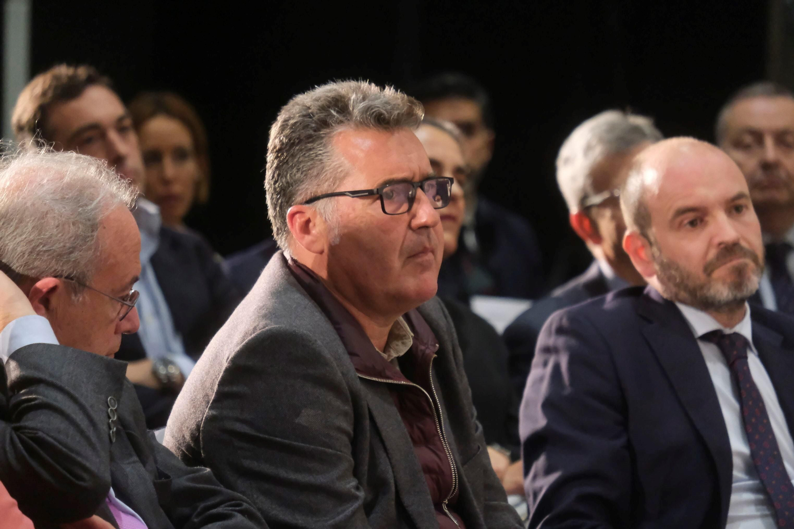 El foro Economía y Sociedad de Asfaco con el alcalde de Córdoba, en imágenes