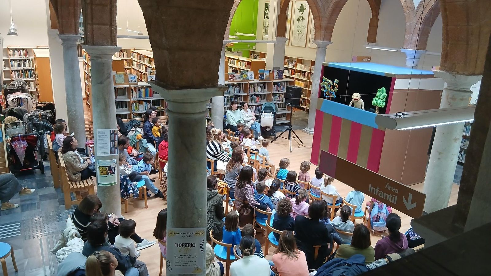Biblioteca Provincial de Cádiz / Av. Cuatro de Diciembre de 1977 (Cádiz)