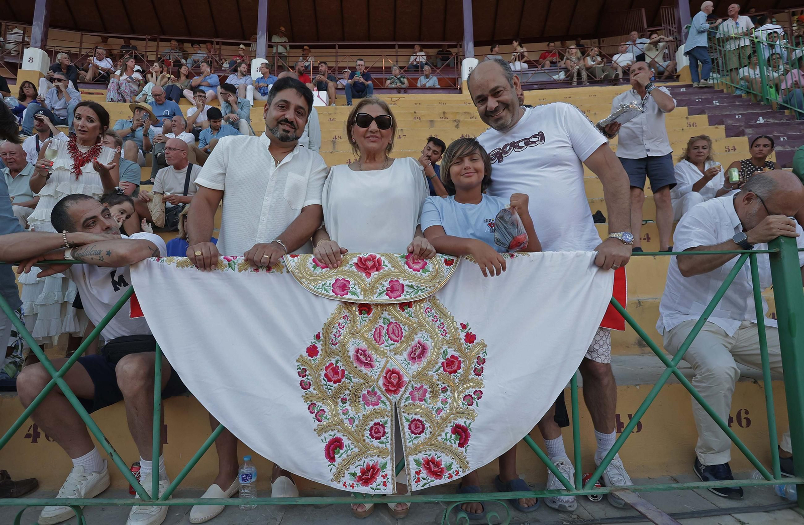 Búscate en la Plaza de Toros 'El Arenal' durante la corrida del domingo de la Feria de La Línea