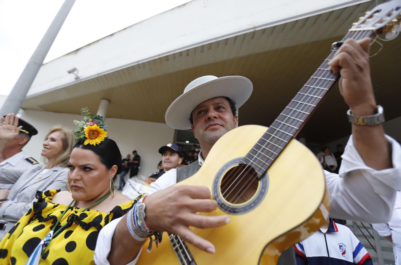 Imágenes de Emigrantes en la Policía Nacional