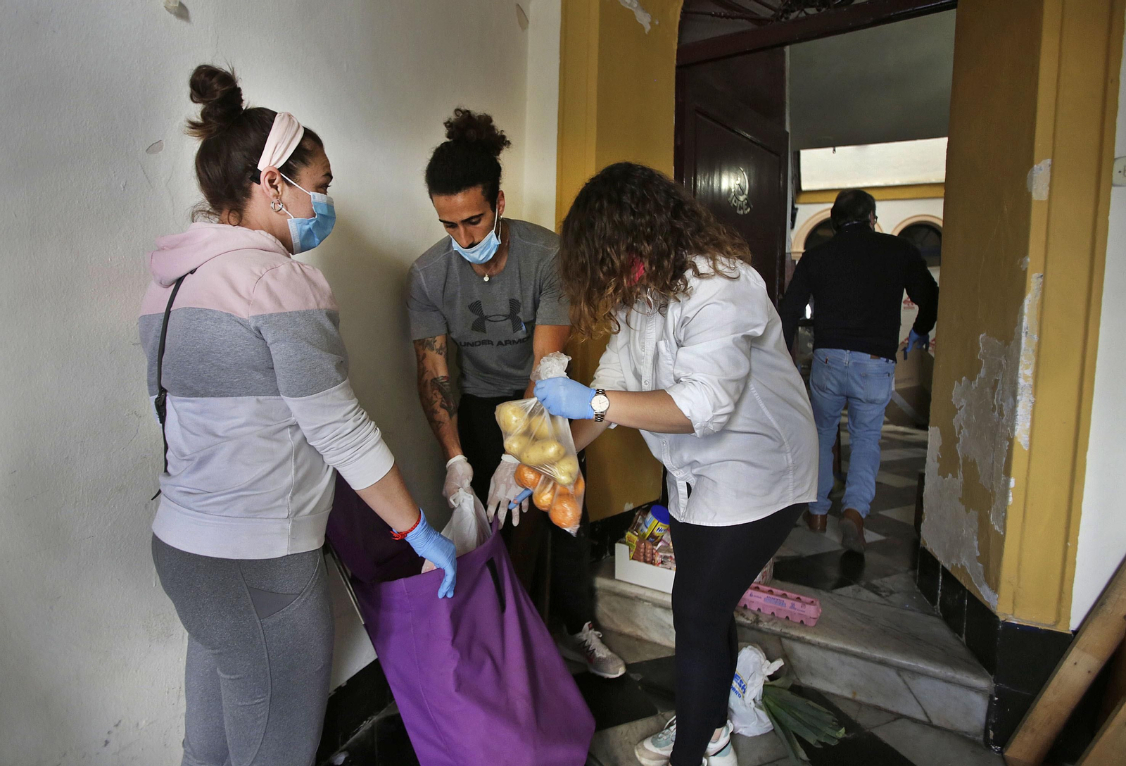 INVISIBLES, un puñado de voluntarios que solo se dejan ver por los mas necesitados.