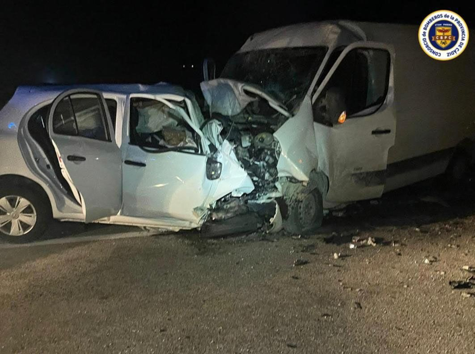 Tres fallecidos en un accidente de tráfico en Arcos de la Frontera, uno de ellos vecino de Algeciras. Tres fallecidos en un accidente de tráfico en Arcos de la Frontera, uno de ellos vecino de Algeciras.
