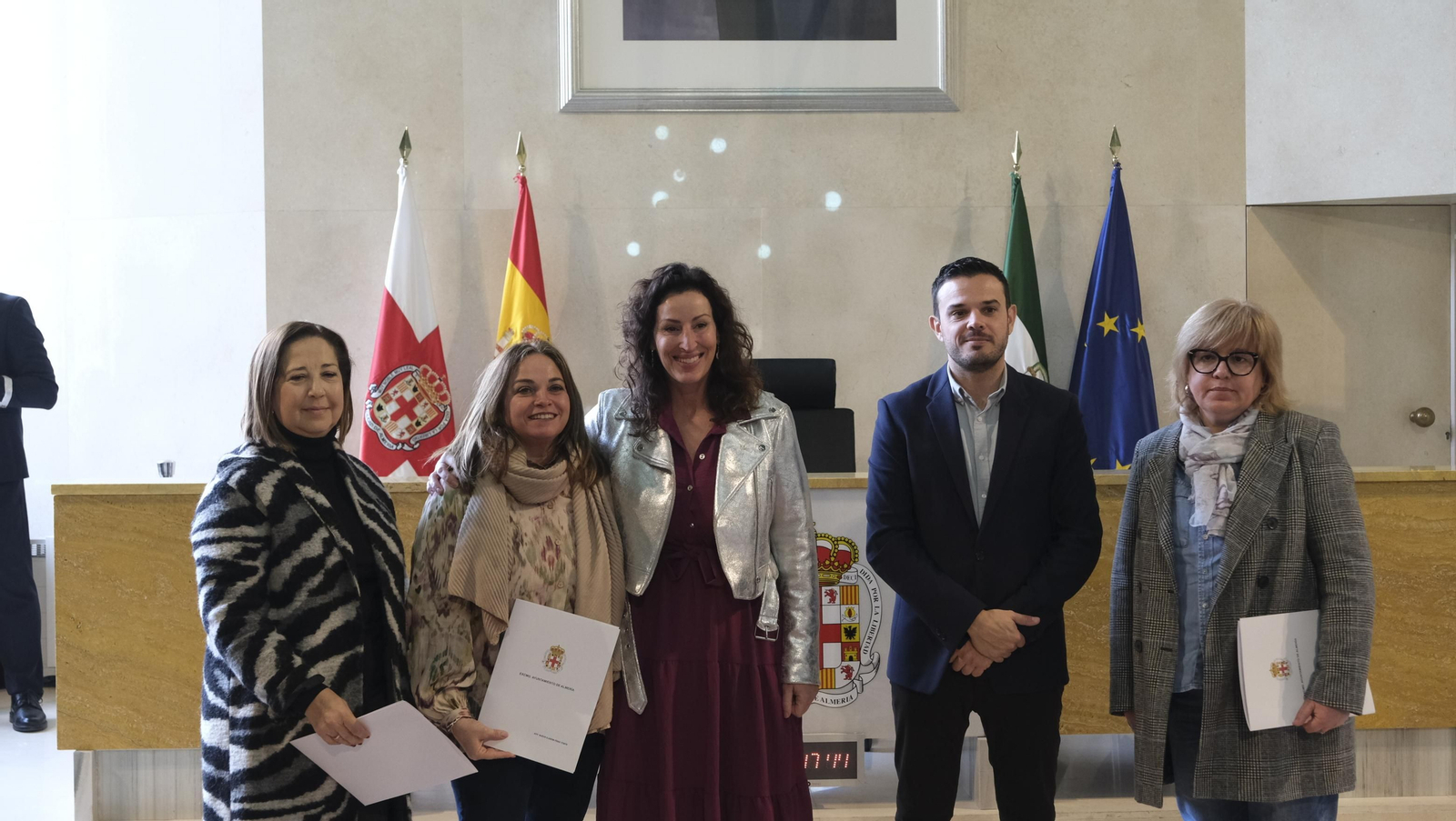 Imágenes de las entregas de subvenciones del Ayuntamiento de Almería a asociaciones de vecinos