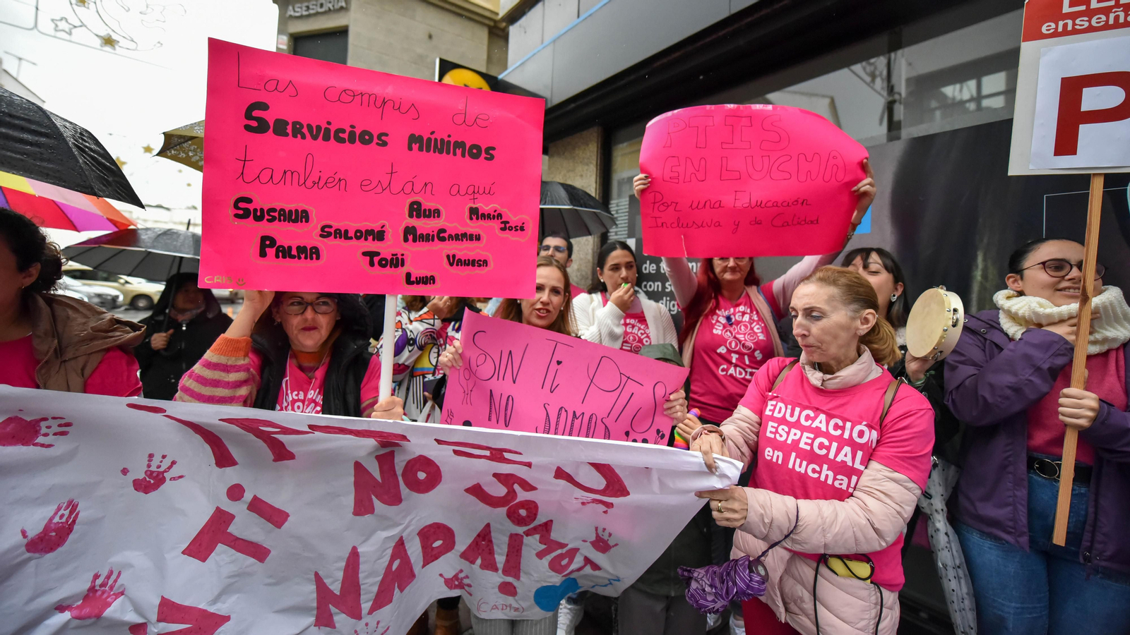 Protesta de padres por la falta de monitores de integración PTIS, en imágenes