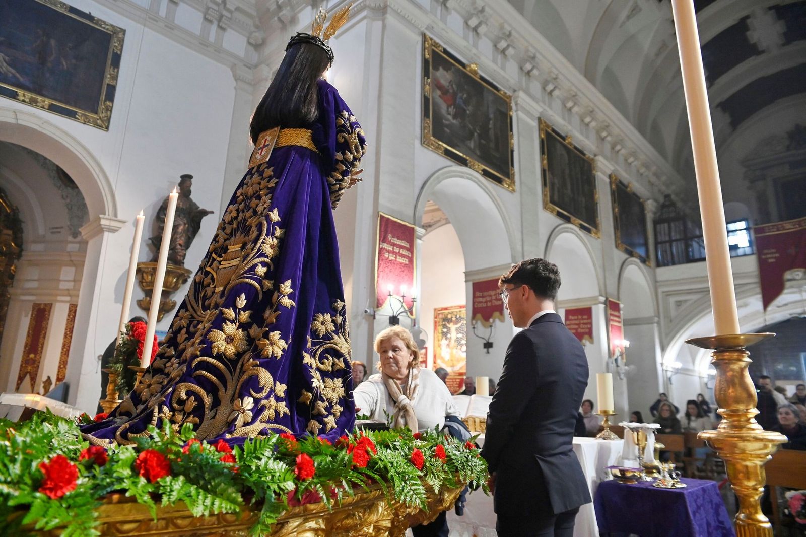 El besapiés del Señor de Córdoba, en imágenes