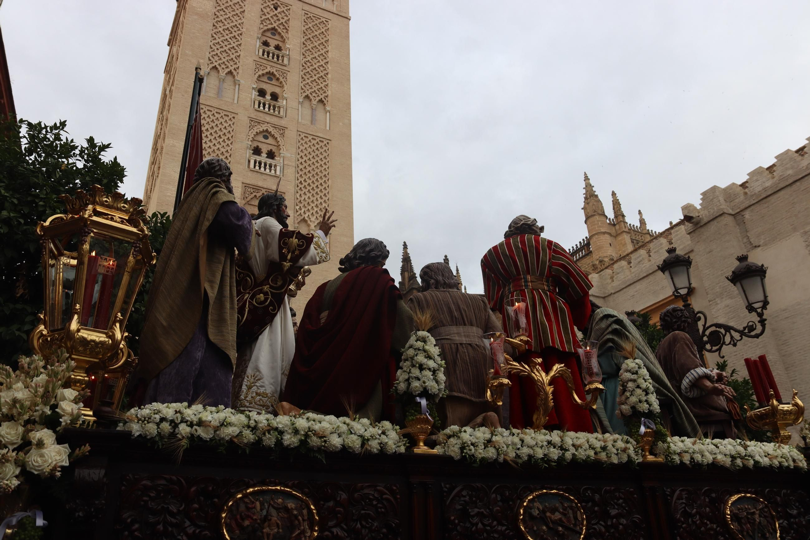Traslado del misterio de la Cena al Palacio Arzobispal