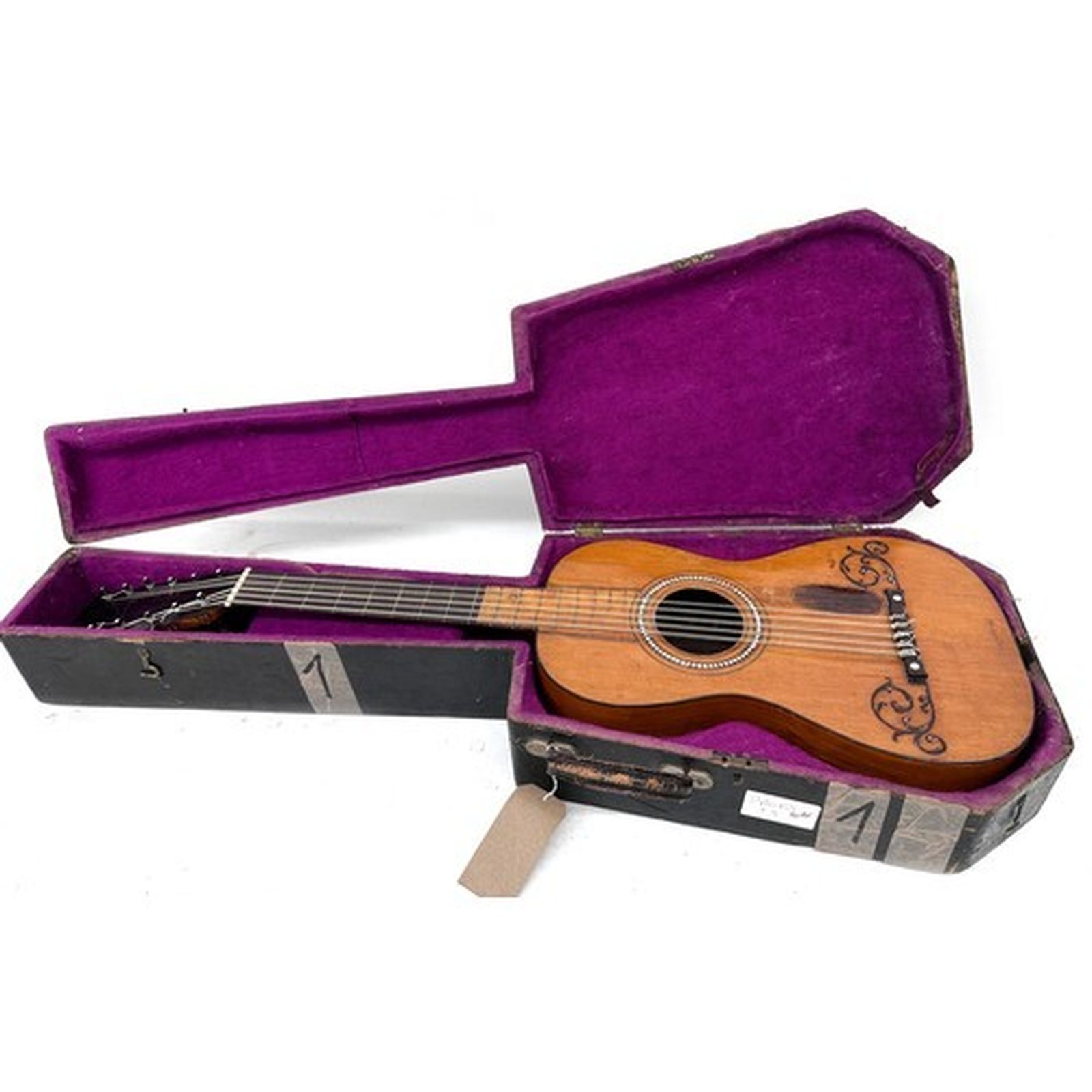 La guitarra de Juan Pagés, en  su estuche.