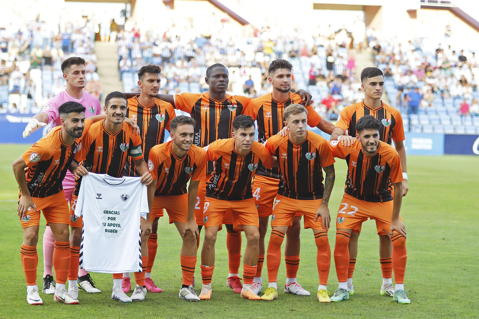 Imágenes del encuentro entre el Recreativo de Huelva y el Antequera CF