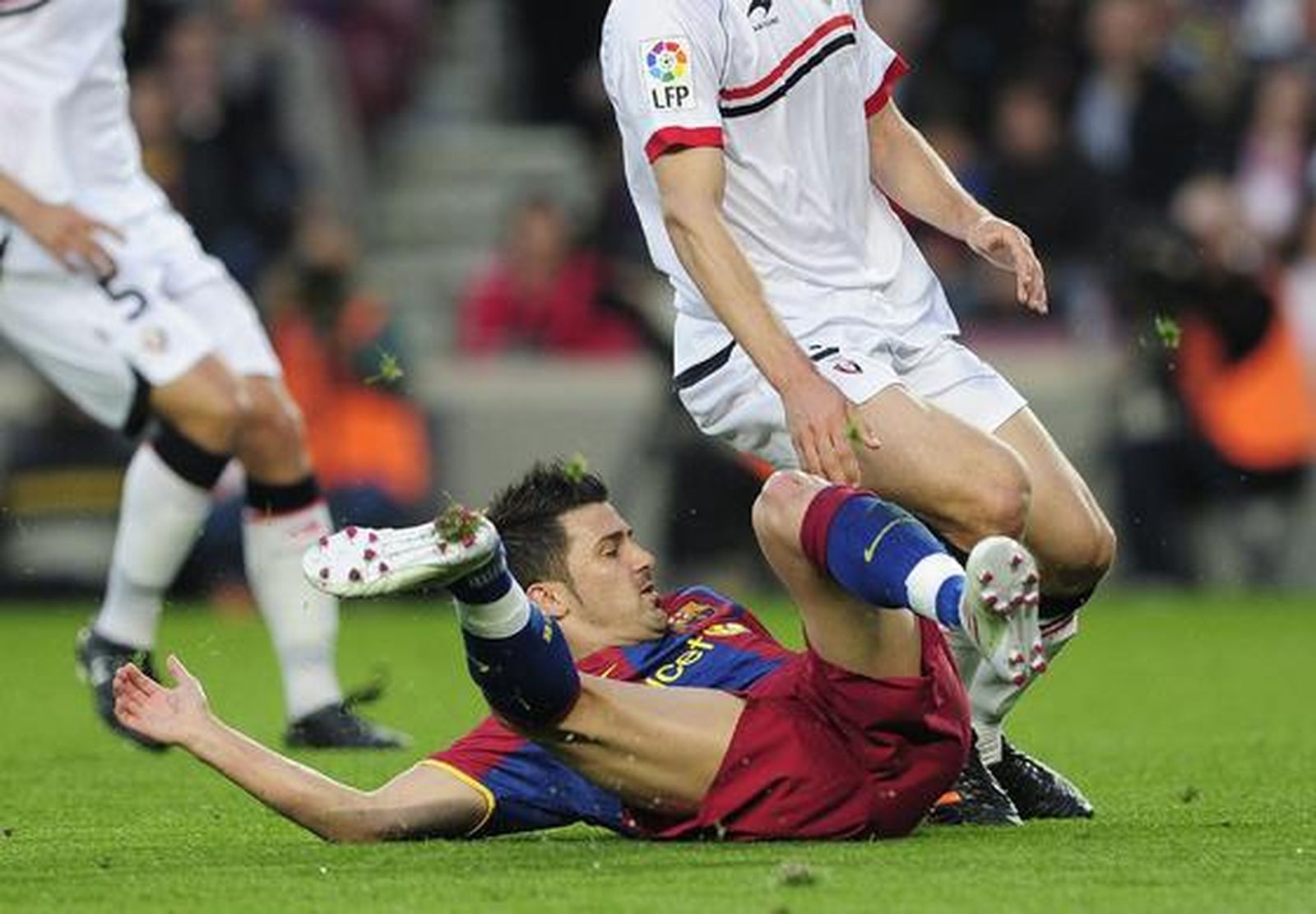 El Barcelona gana con facilidad a Osasuna (0-2) en el Camp Nou. / AFP