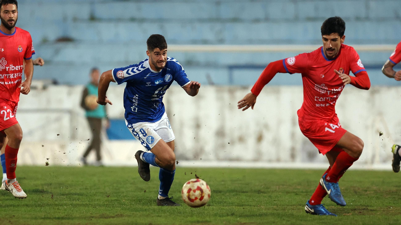 Imágenes del Xerez DFC contra la Deportiva Minerva en el Pedro Garrido de Jerez