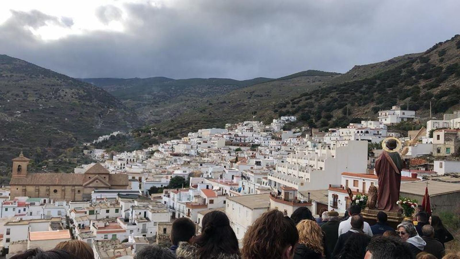 Momento del traslado de San Marcos desde su Santuario a Ohanes.
