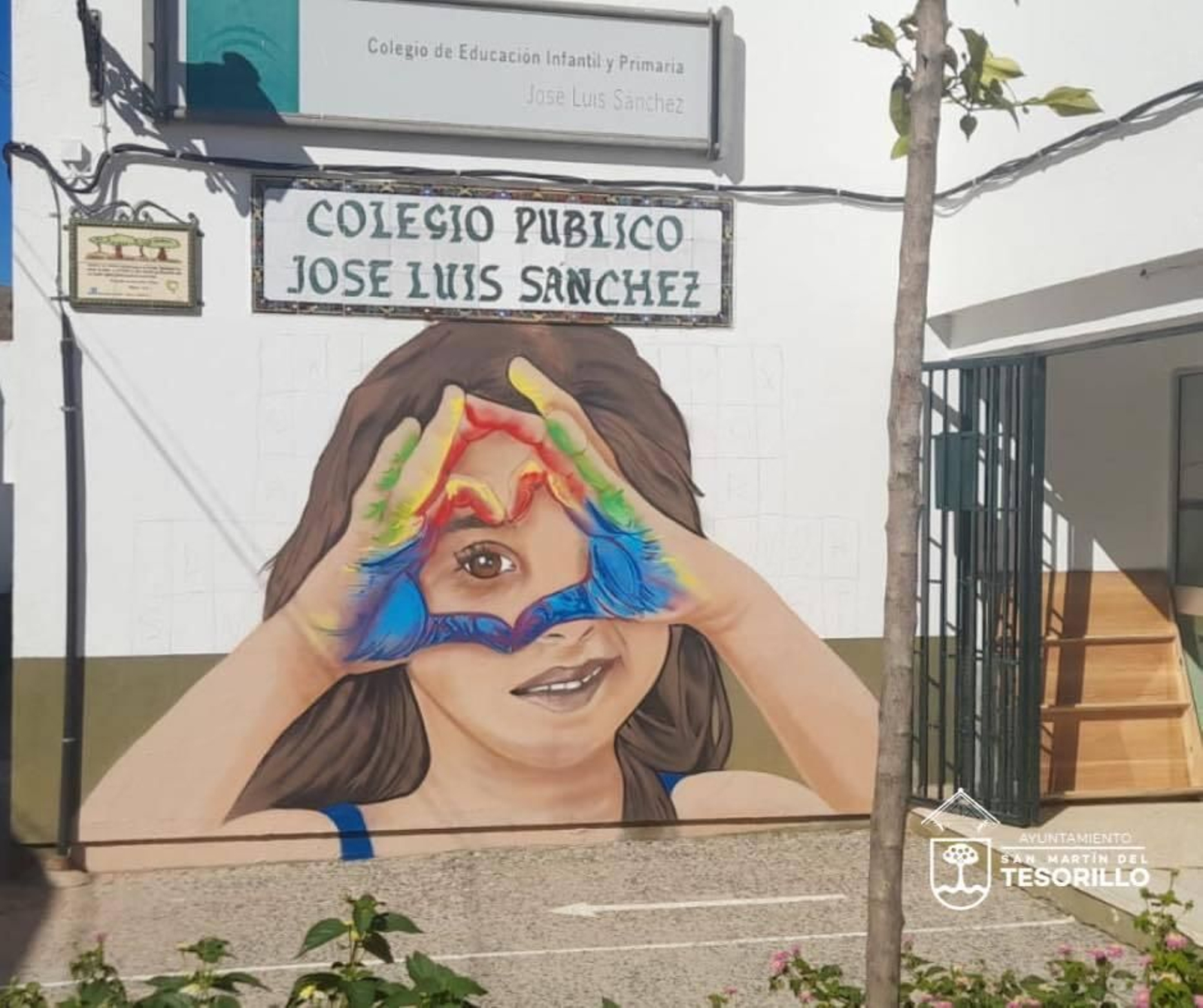 Mural por la lucha contra la LGTBIfobia de Curro Sedano.