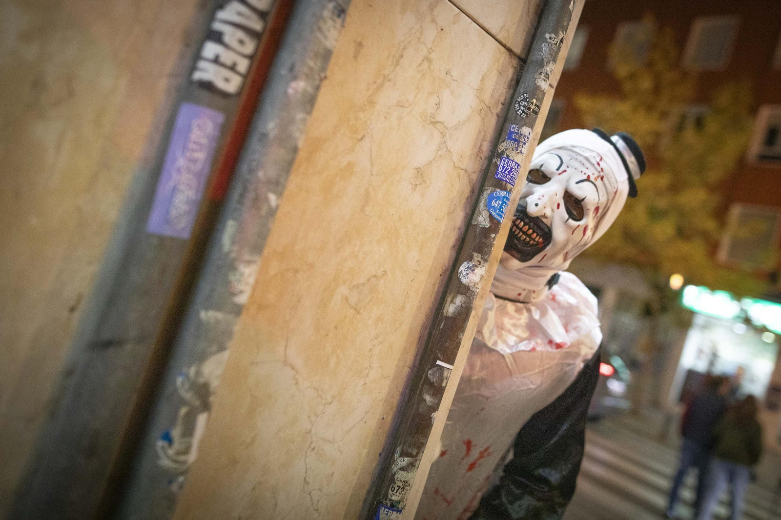 "Así fue la noche de Halloween en Granada: disfraces, truco y trato"