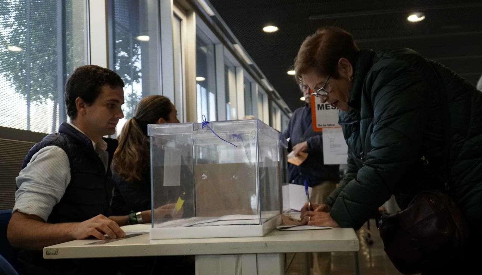 Las imágenes de la jornada electoral en Sevilla