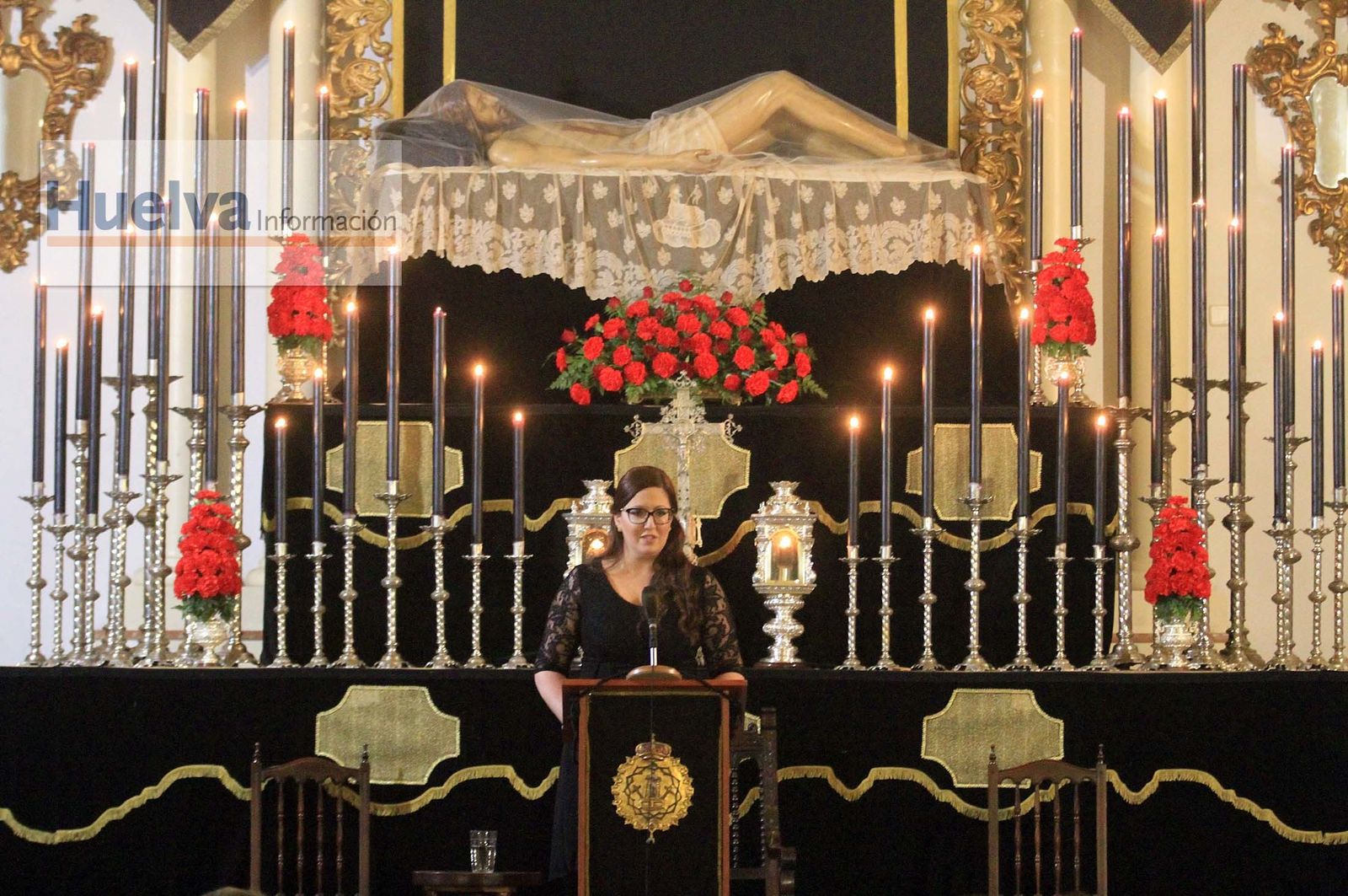 Imágenes del pregón del Santo Entierro en la ermita de la Soledad