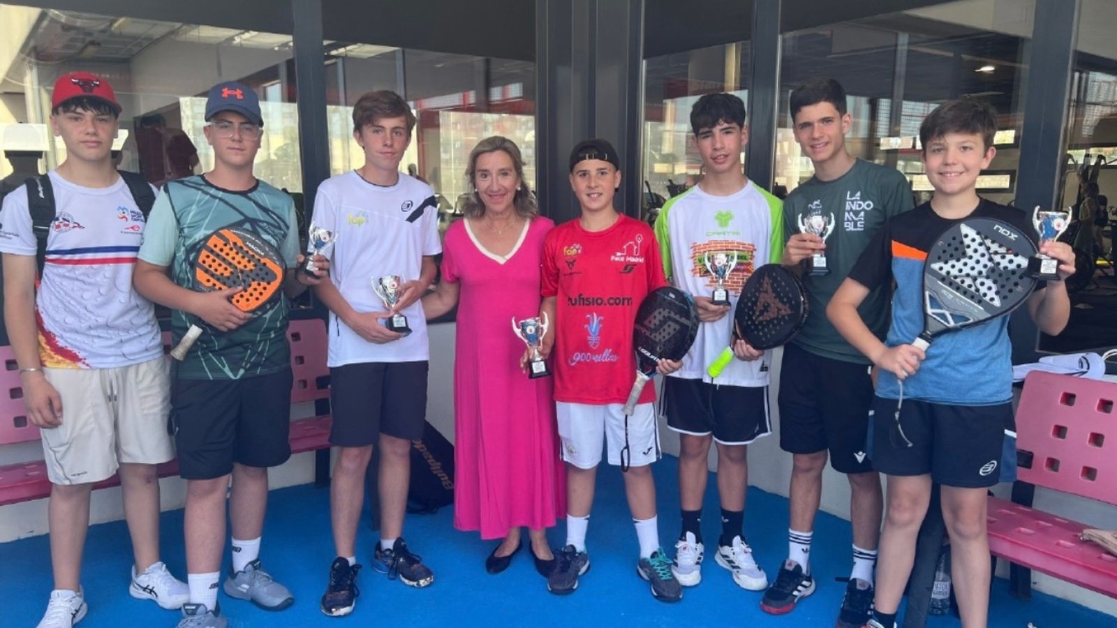 Los ganadores de los Juegos Deportivos Municipales de pádel.