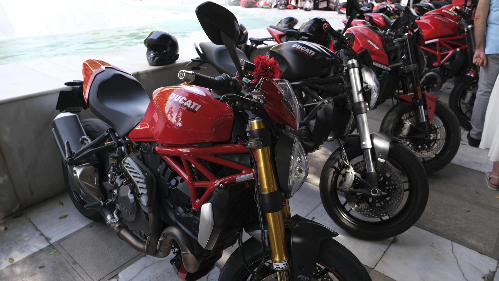 Exposición de motos antiguas y Ducatis en la Feria de Almería 2025, en imágenes