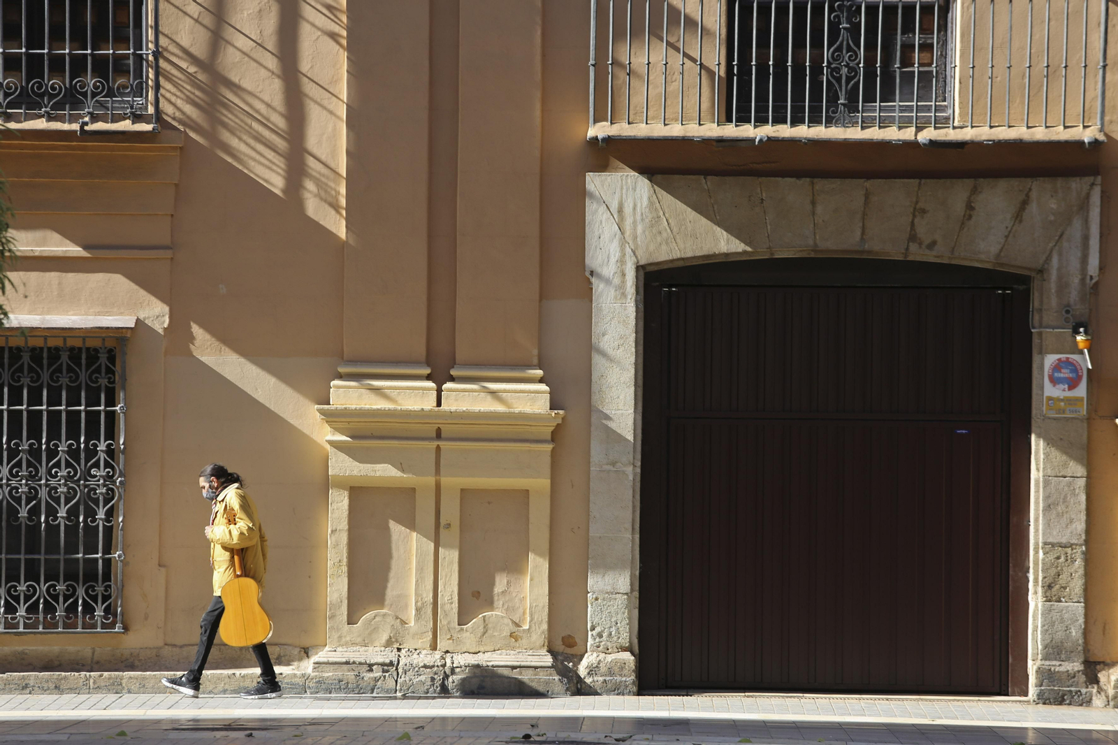 Si prestan una guitarra, podemos montar un dúo.