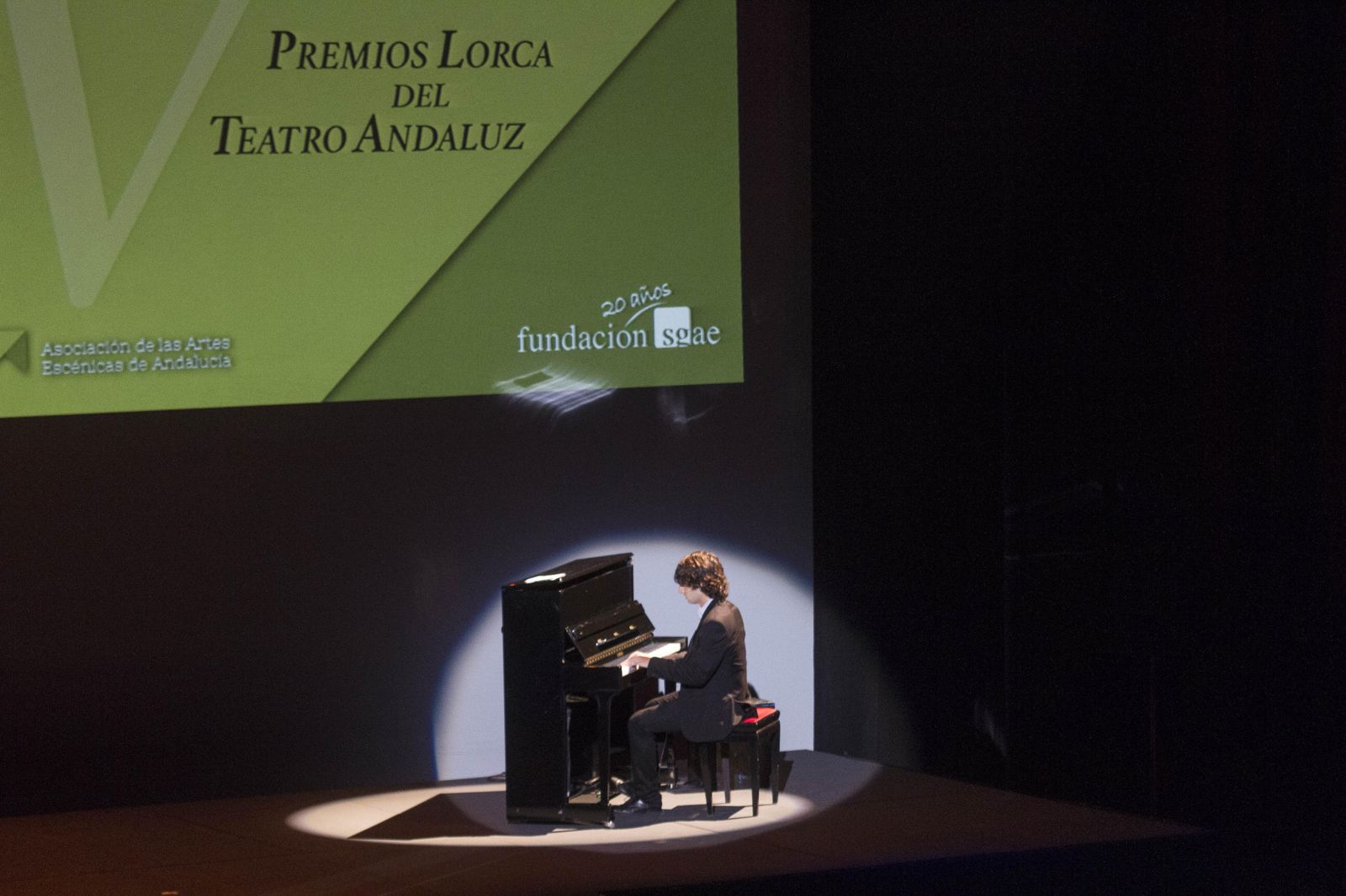 Jesús Domínguez recibe el Premio Lorca de Honor por su contribución a la escena en Andalucía