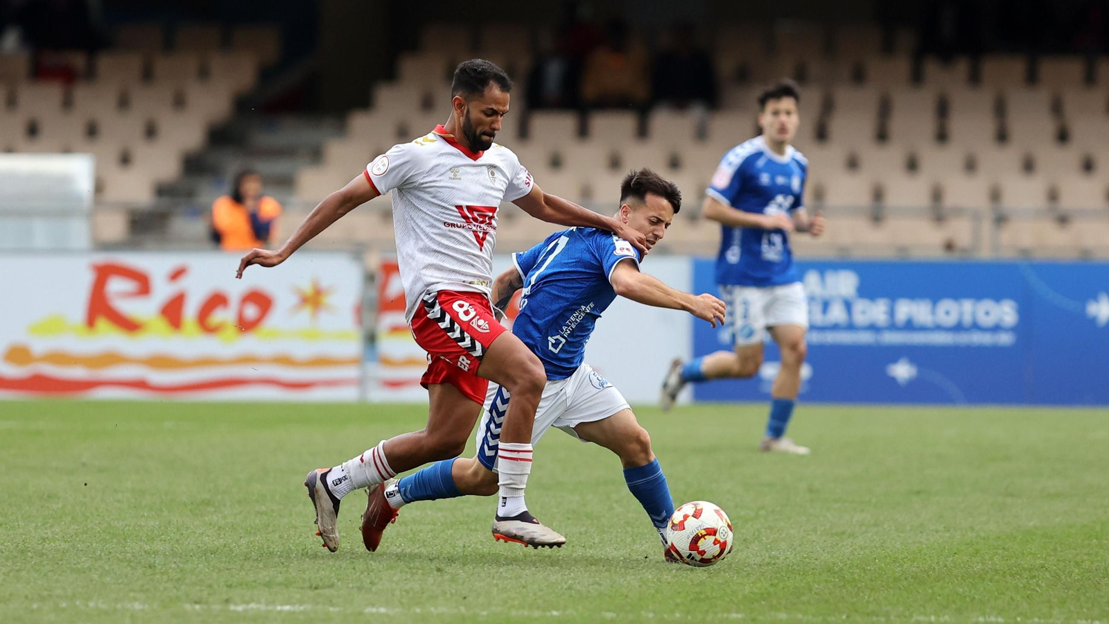 Imágenes del Xerez DFC contra el Club Atlético Antoniano en Chapín