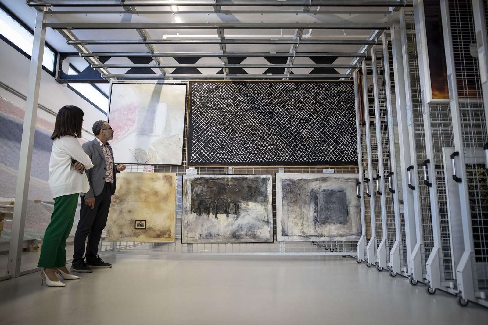 El almacén del arte de la Diputación de Granada, en imágenes