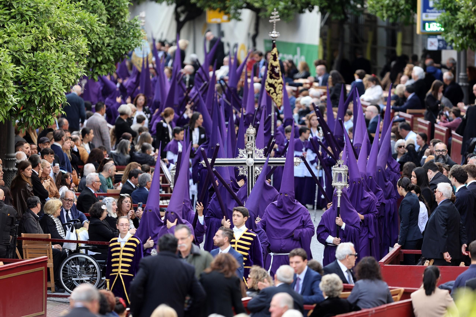Imágenes de la Hermandad del Loreto en el Viernes Santo de Jerez 2025