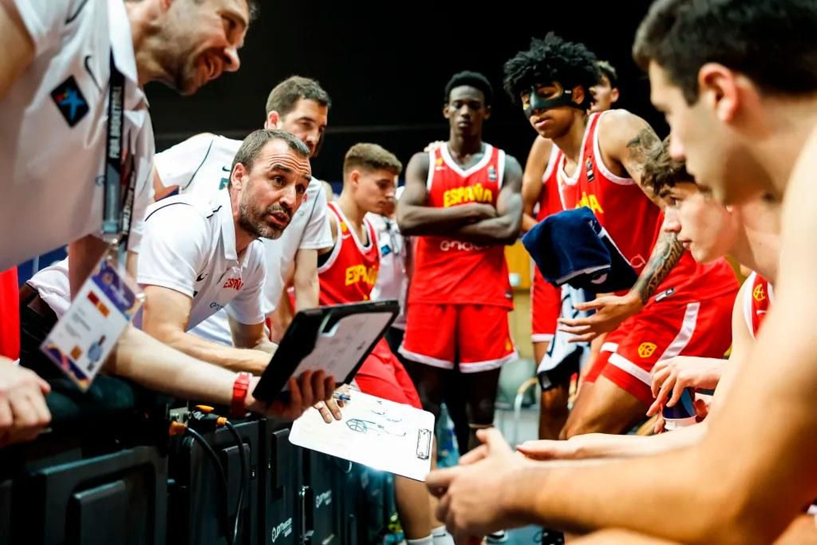 La sub 20 durante el Eueobasket