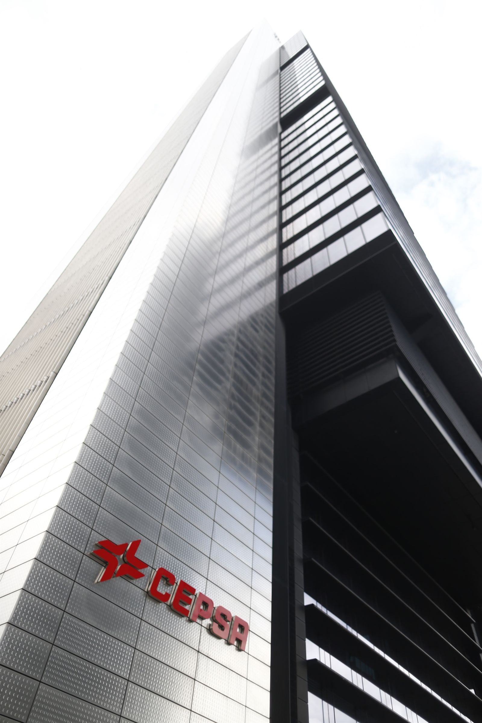Edificio de la sede central de Cepsa.