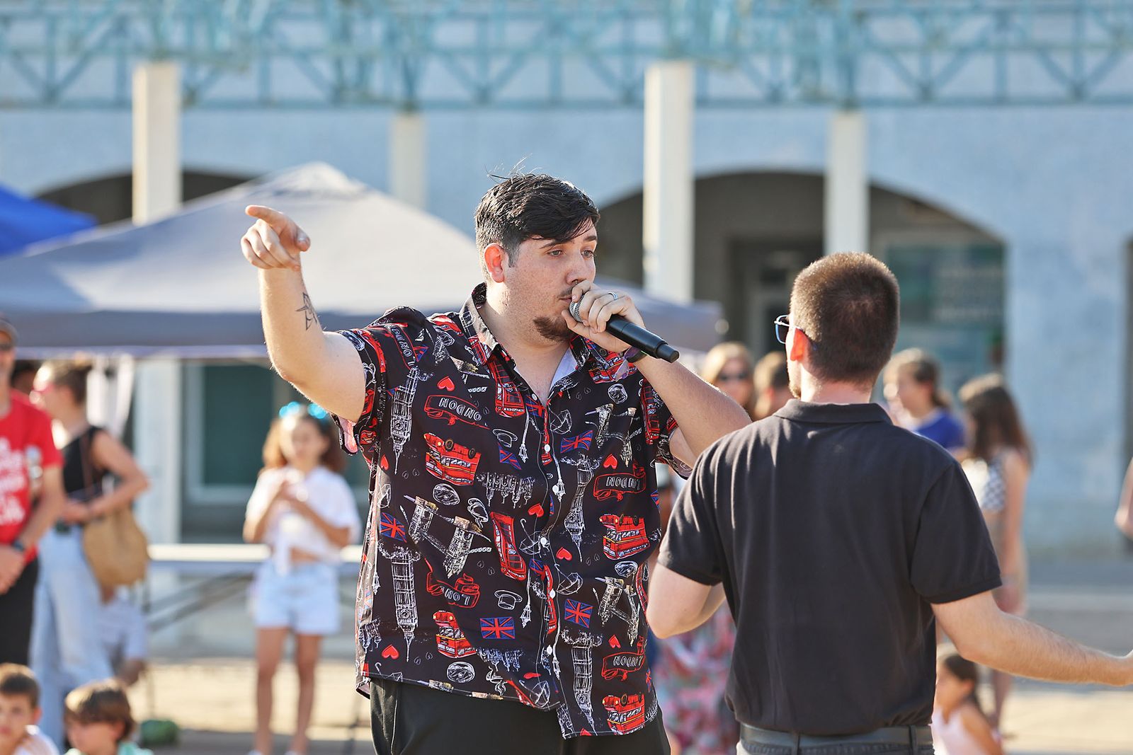 Imágenes de la muestra de arte urbano en la Plaza del Titan de Huelva