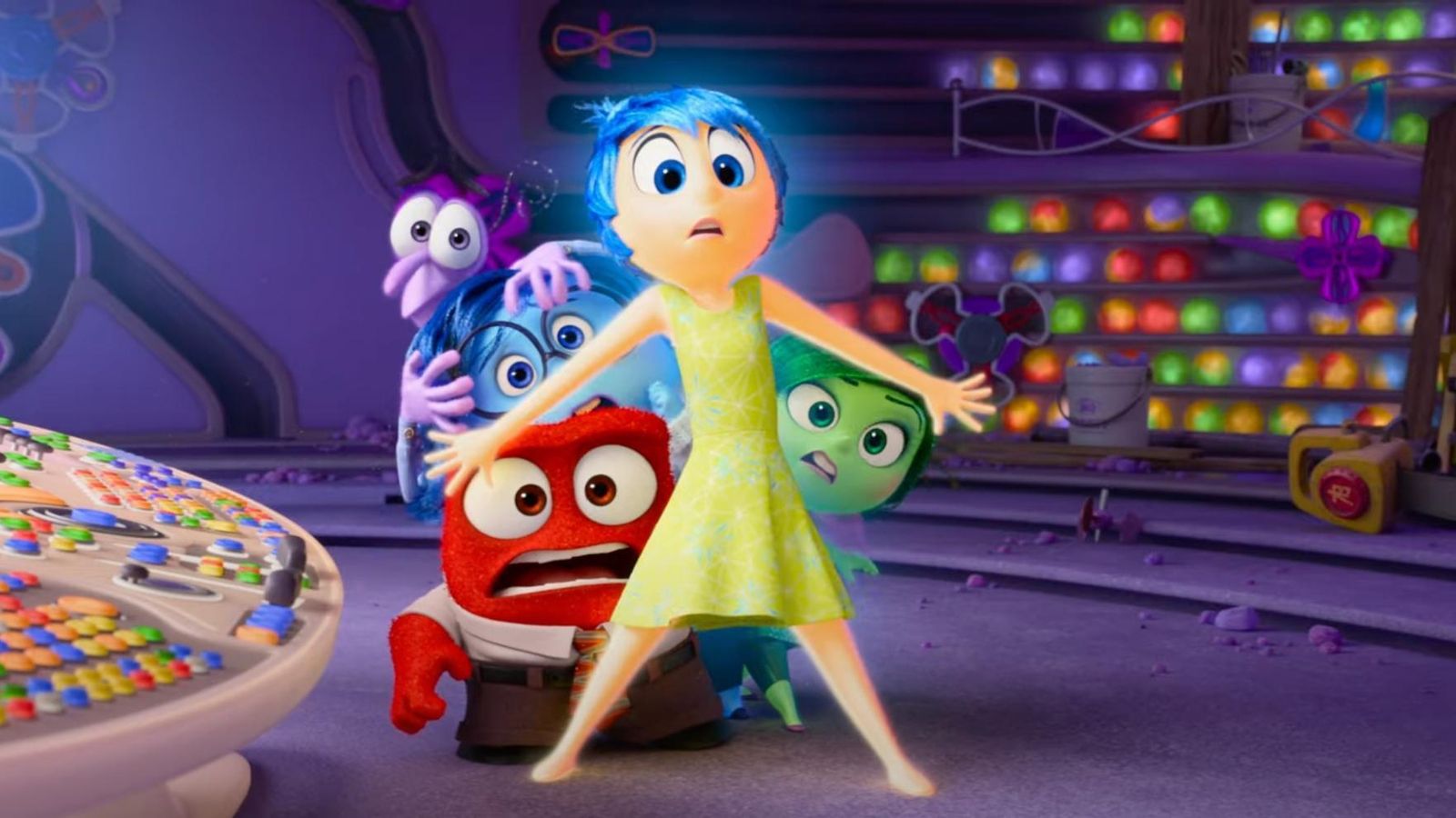 Sentimientos nuevos como la envidia llegan hasta el cerebro de la pequeña protagonista.