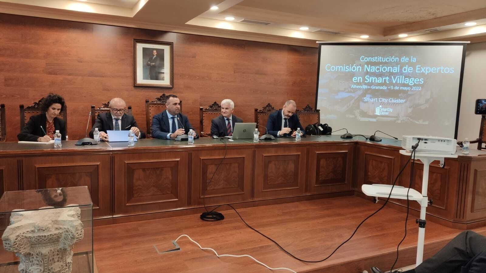 Un momento de la comisión celebrada en Alhendín.