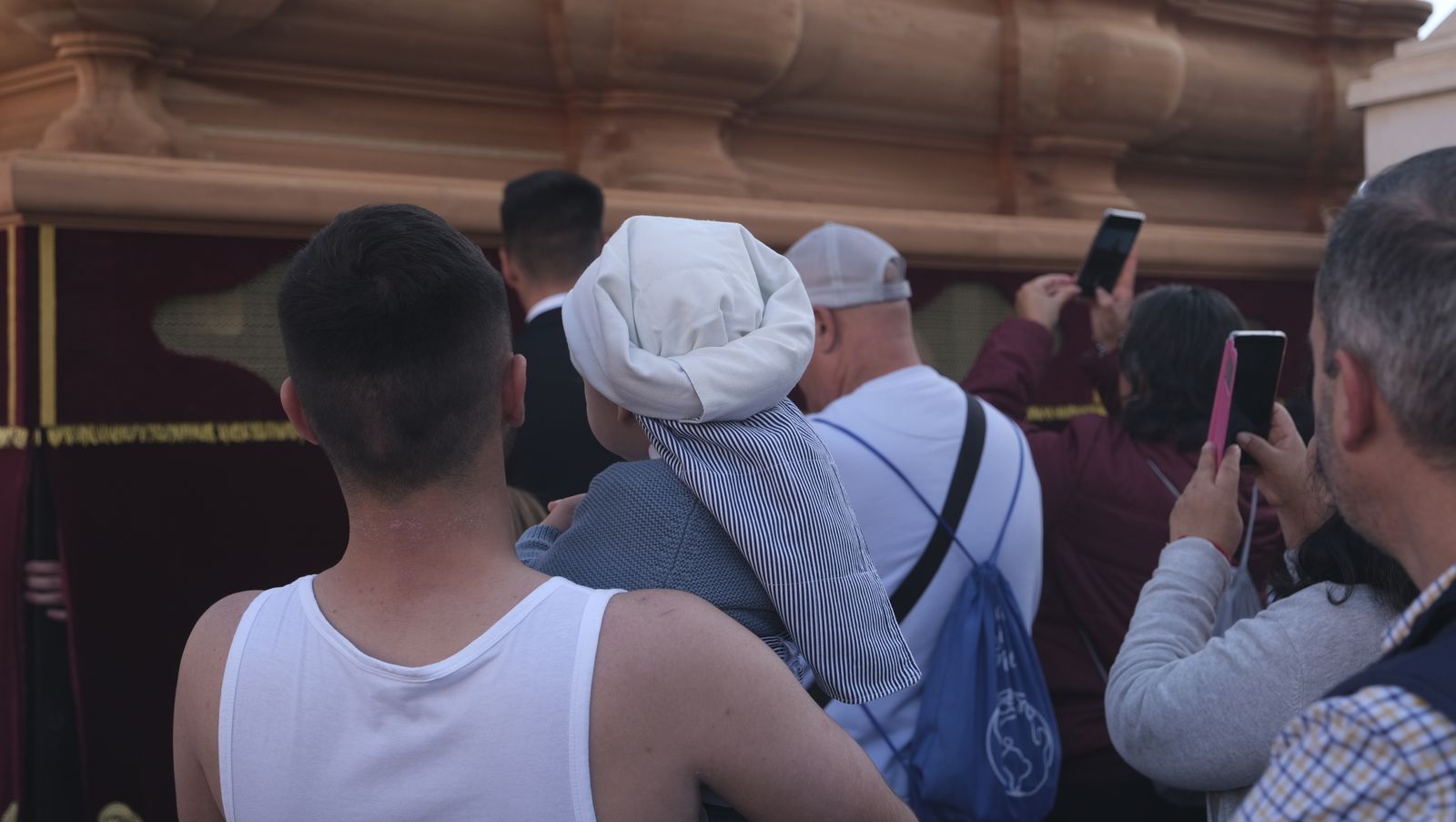 Procesión de Jesucristo Resucitado en Almería, en imágenes