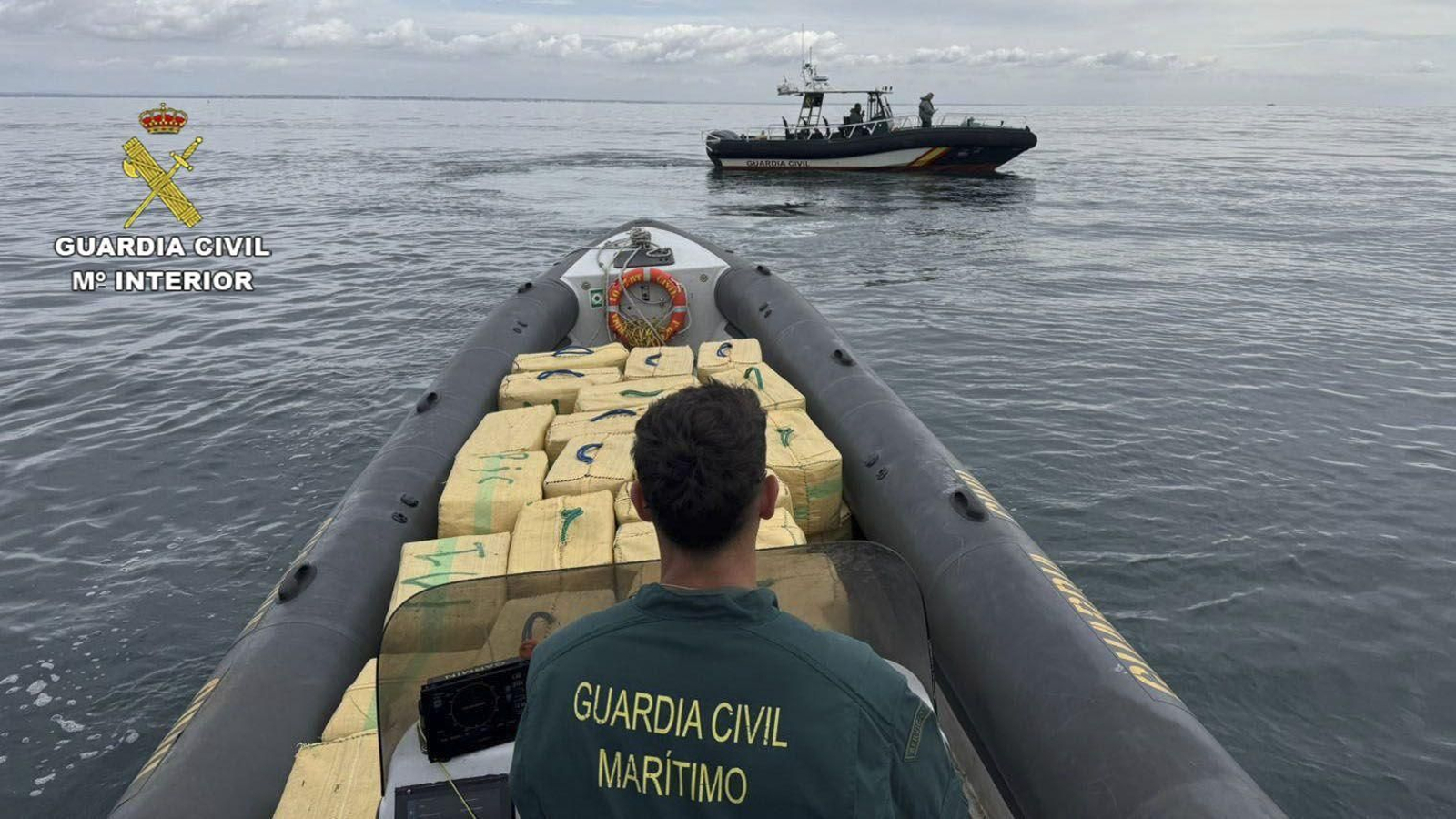 Intervenidos más de 3.500 kilos de hachís en el río Guadiana frente a la costa de Huelva, este fin de semana.