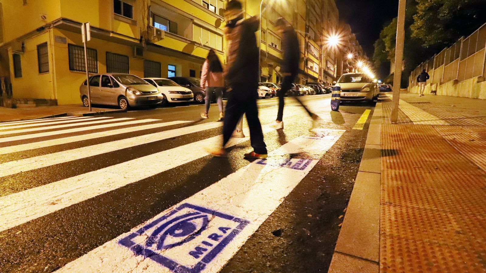 El Ayuntamiento instalará 30 pasos de cebra más en las próximas semanas.