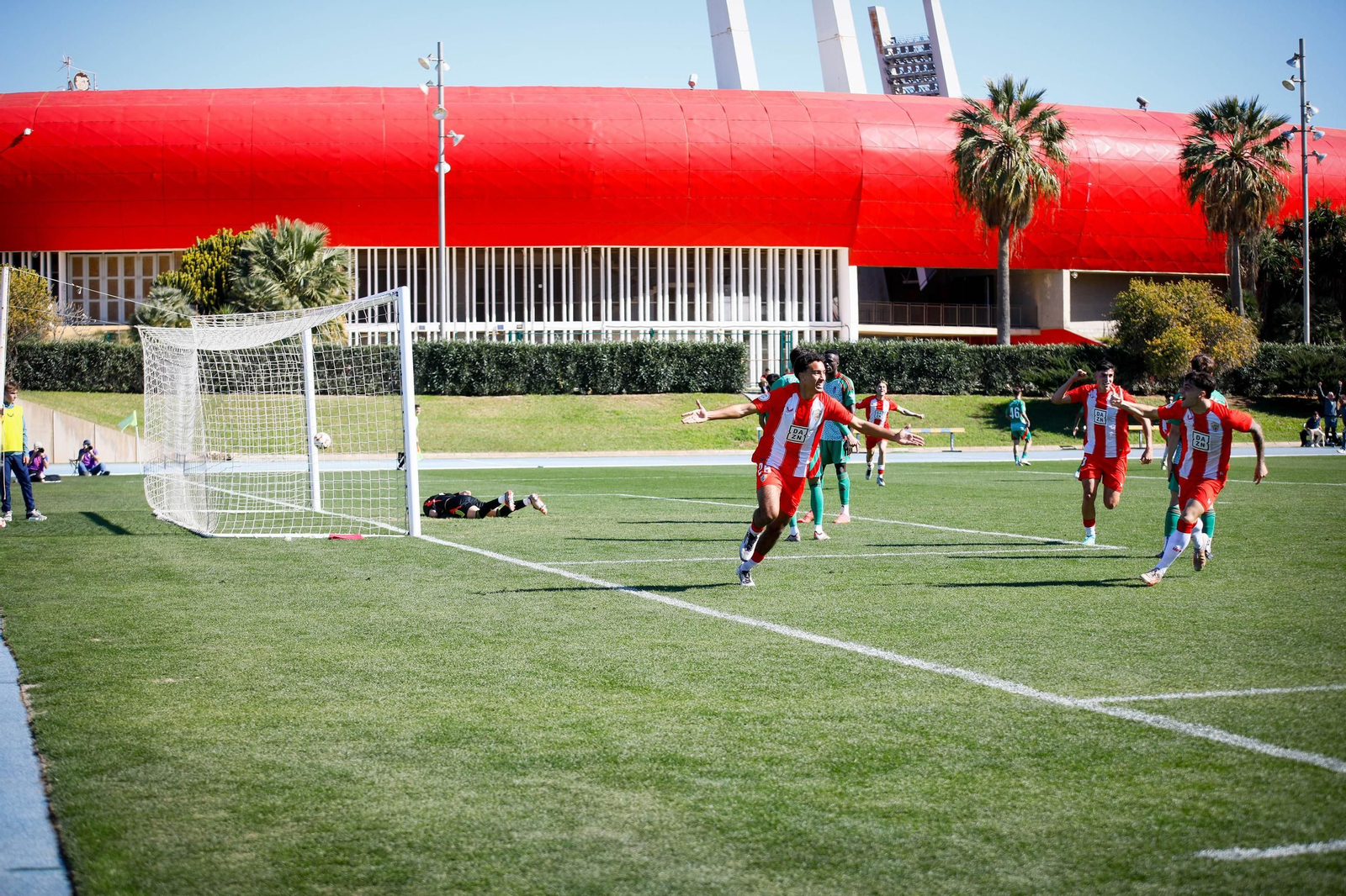 Las imágenes de Segunda RFEF entre Almeria B y recreativo de Granada