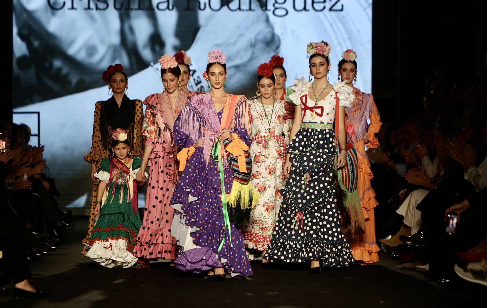 Desfile de la Hermandad del Rocío de Sevilla en We Love Flamenca 2024, todas las fotos
