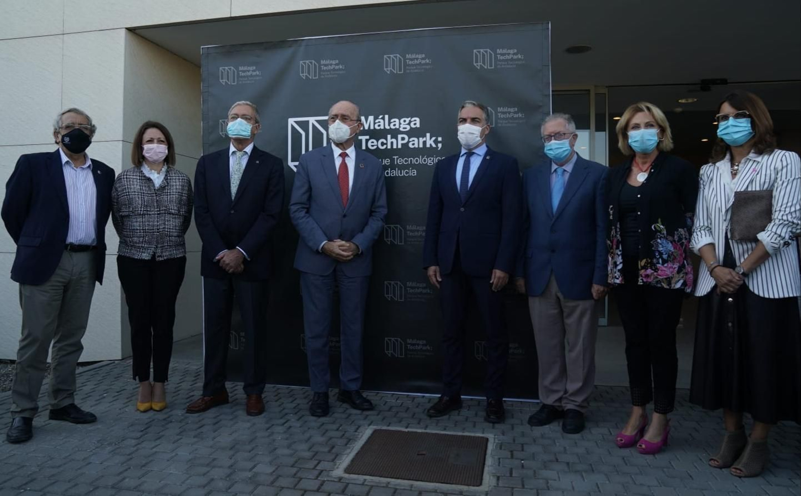 Fotografía oficial de las autoridades al acto del PTA.