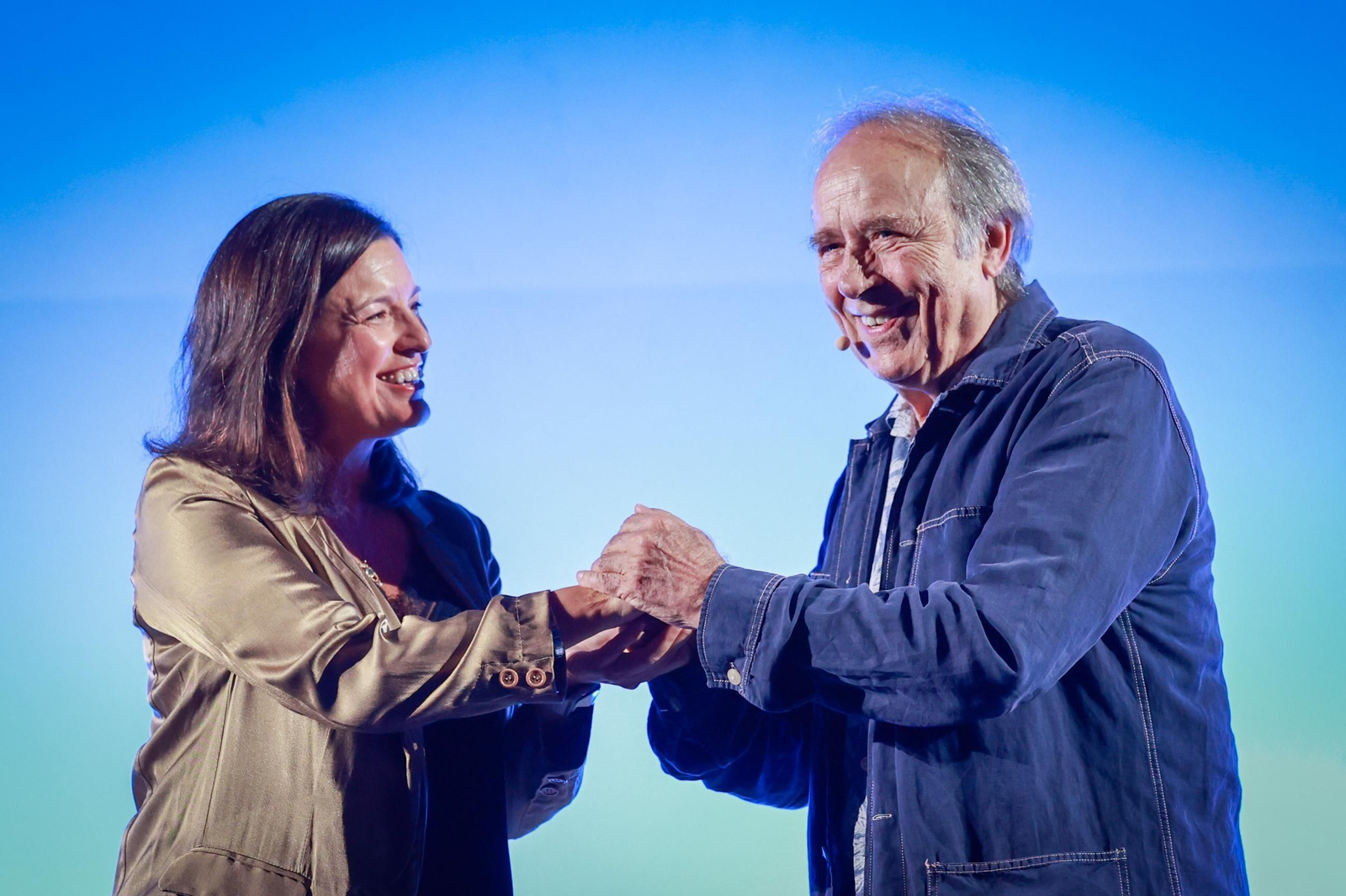 Charla con Joan Manuel Serrat en las vísperas del 24 de Septiembre en San Fernando: las imágenes del acto