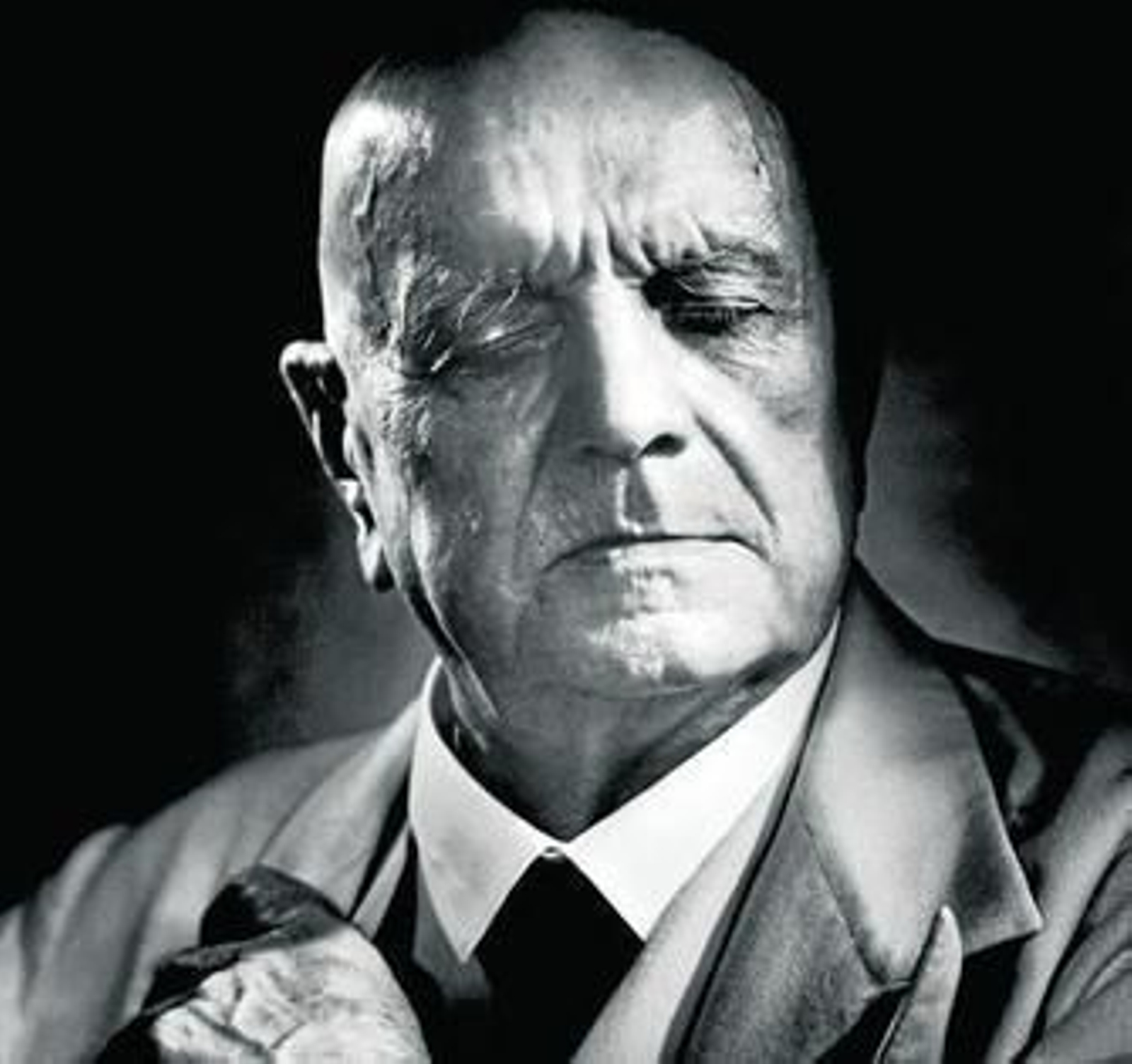 Retrato de madurez de Jean Sibelius (1865-1957), auténtico héroe nacional finlandés.