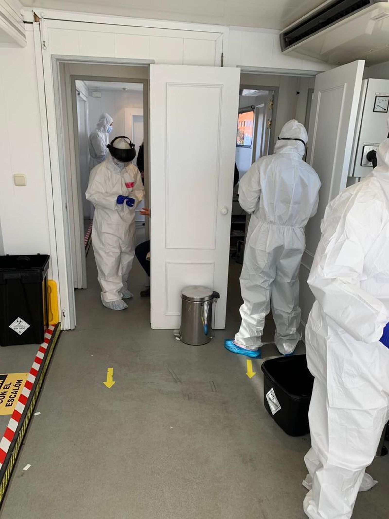 Una unidad móvil de la Junta de Andalucía para hacer cribados del Covid.