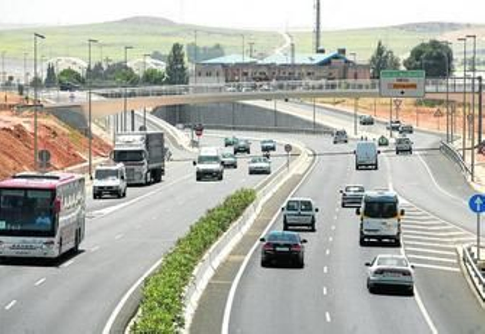 Tráfico en el tramo más próximo a la salida de la carretera del Aeropuerto.
