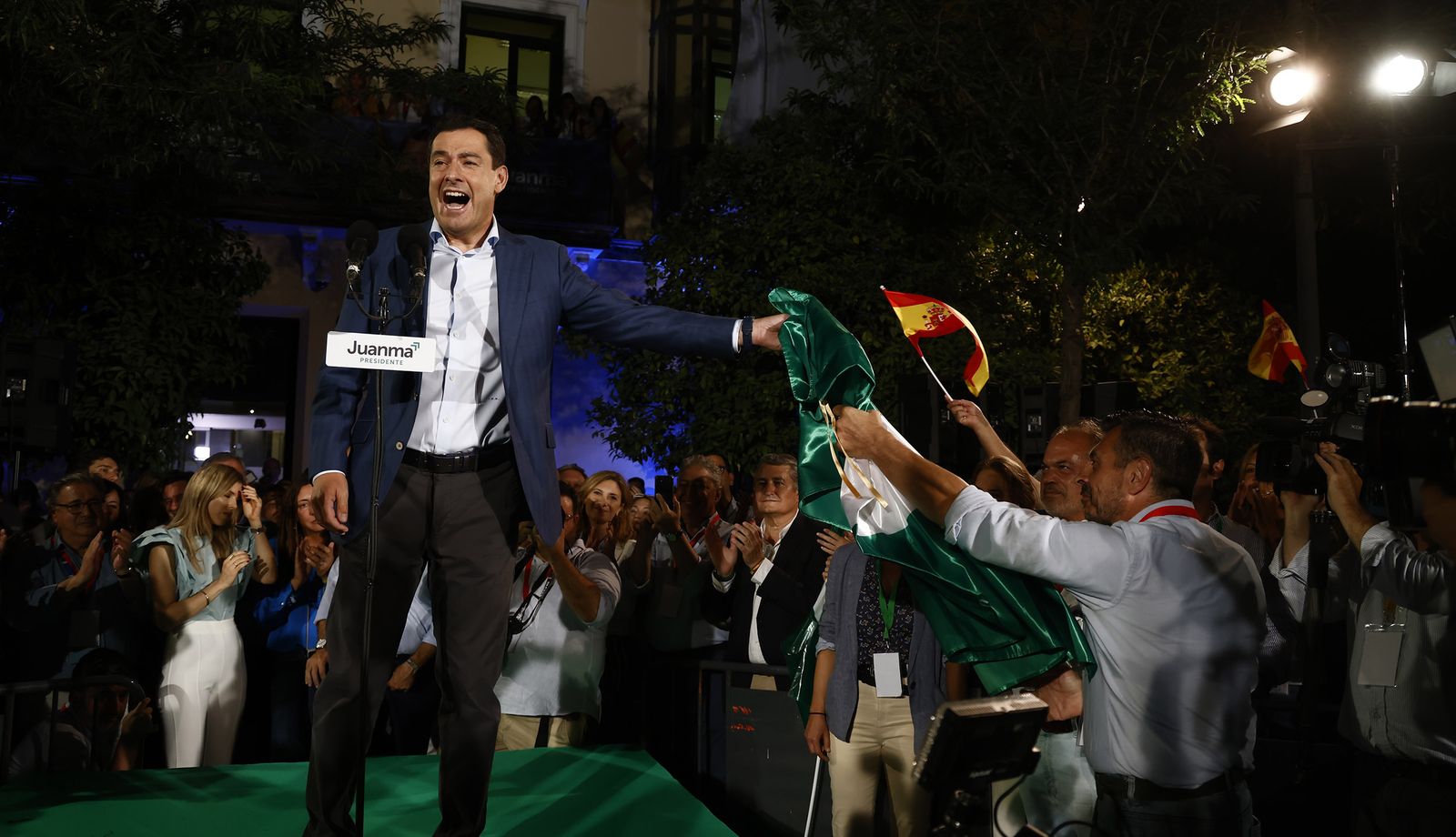 El triunfo de Juanma Moreno, en imágenes