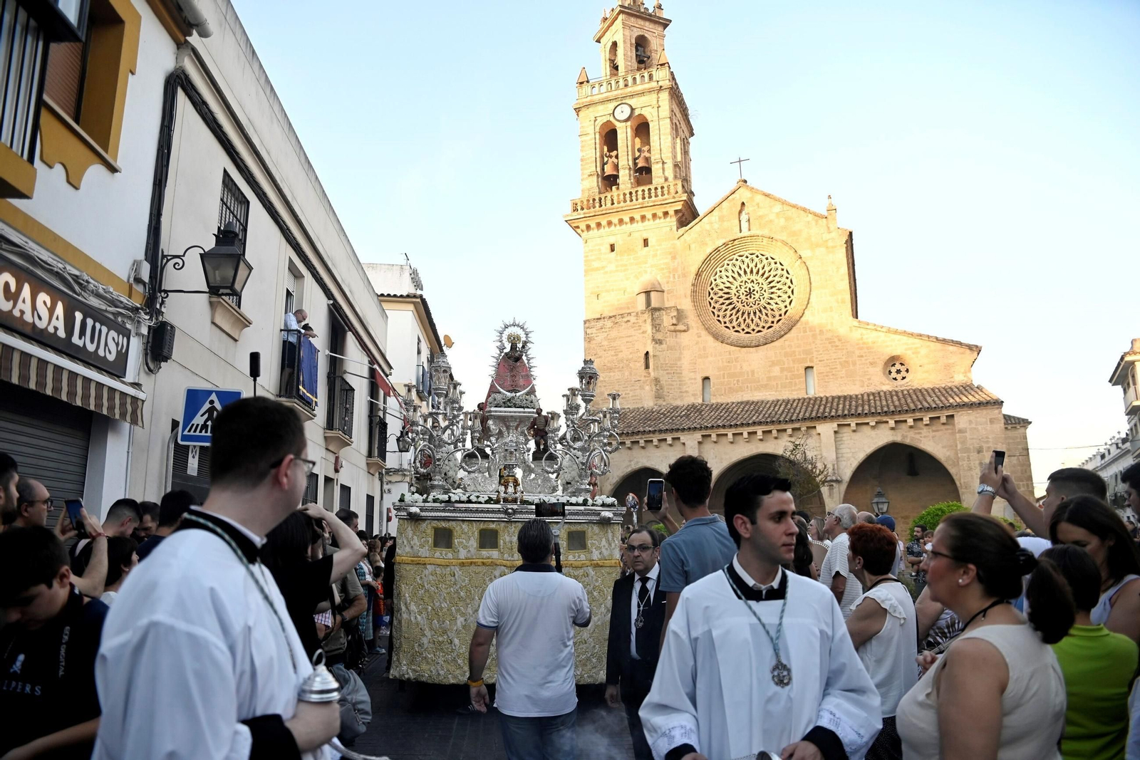 La procesión de la Virgen de Villaviciosa de Córdoba, en imágenes