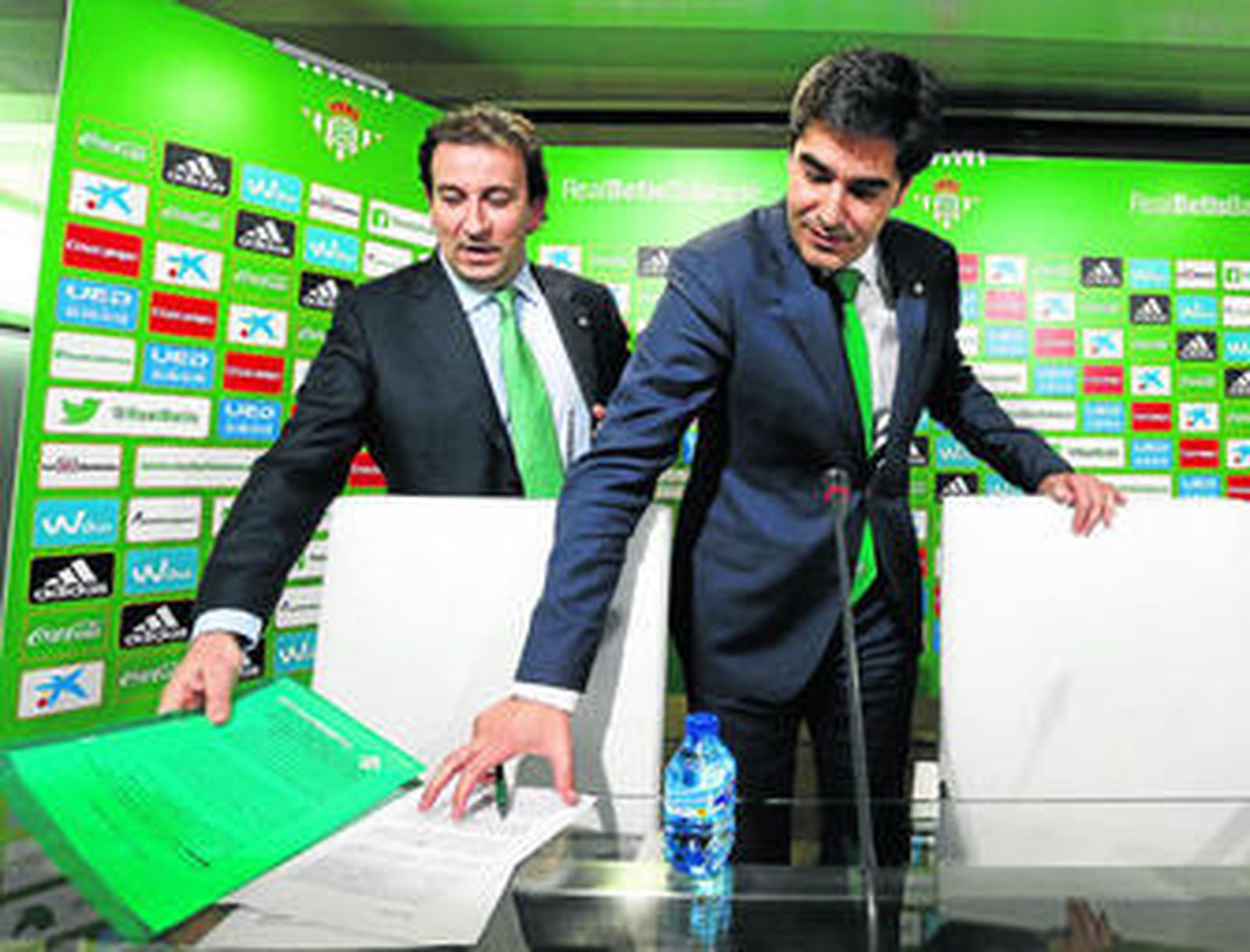 El presidente, Ángel Haro, junto al vicepresidente, José Miguel López Catalán.