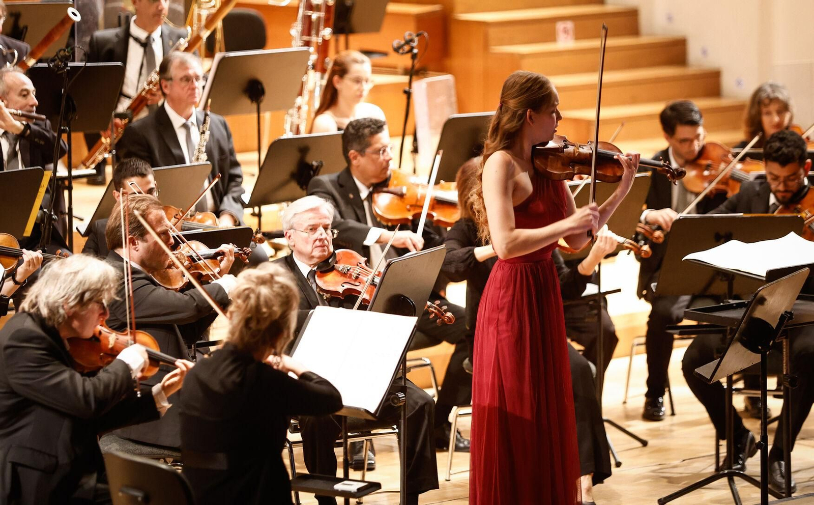 Geneva Lewis en un momento del concierto.