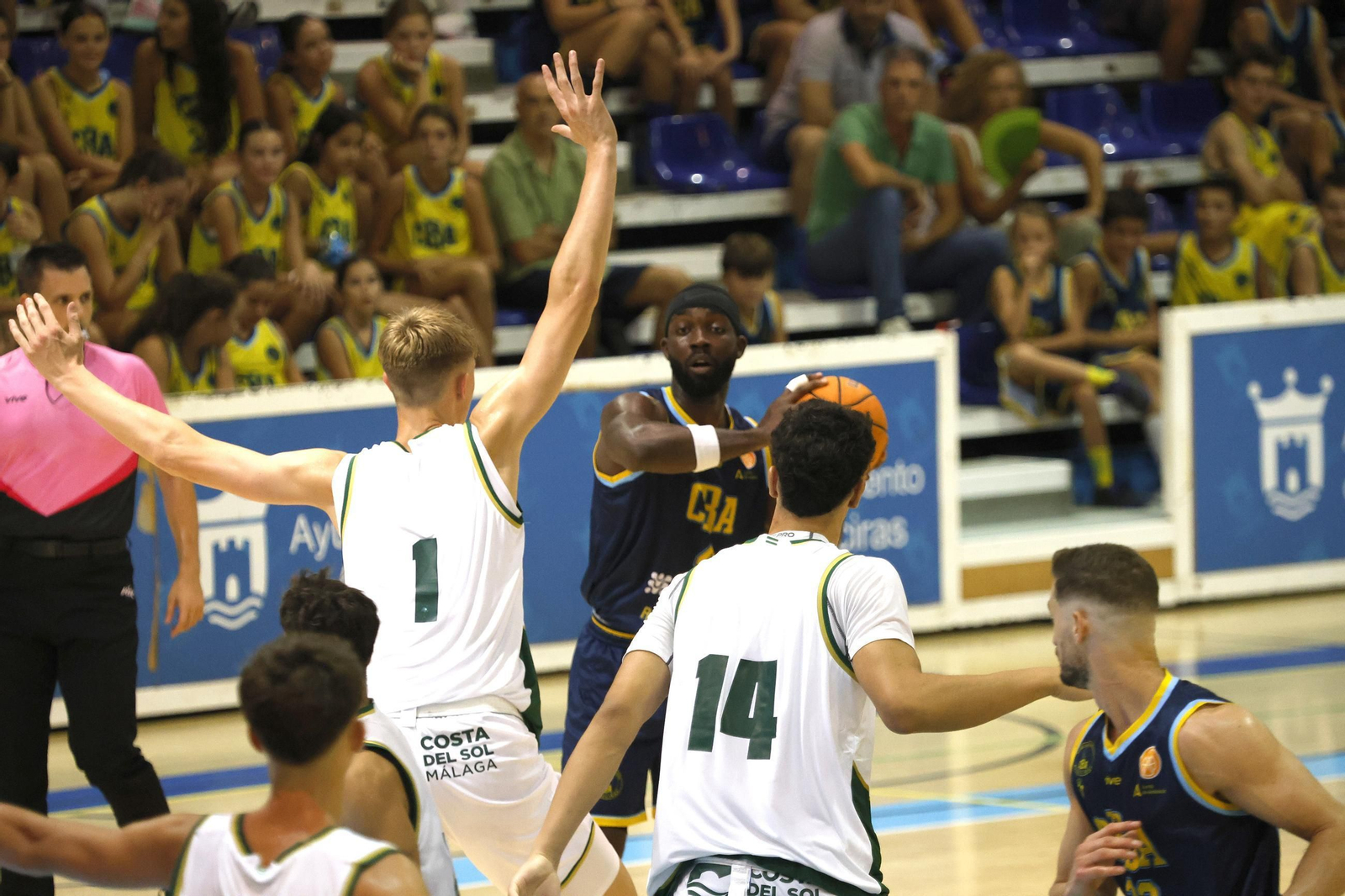 Fotos del I Torneo Ciudad de Algeciras frente al filial de Unicaja