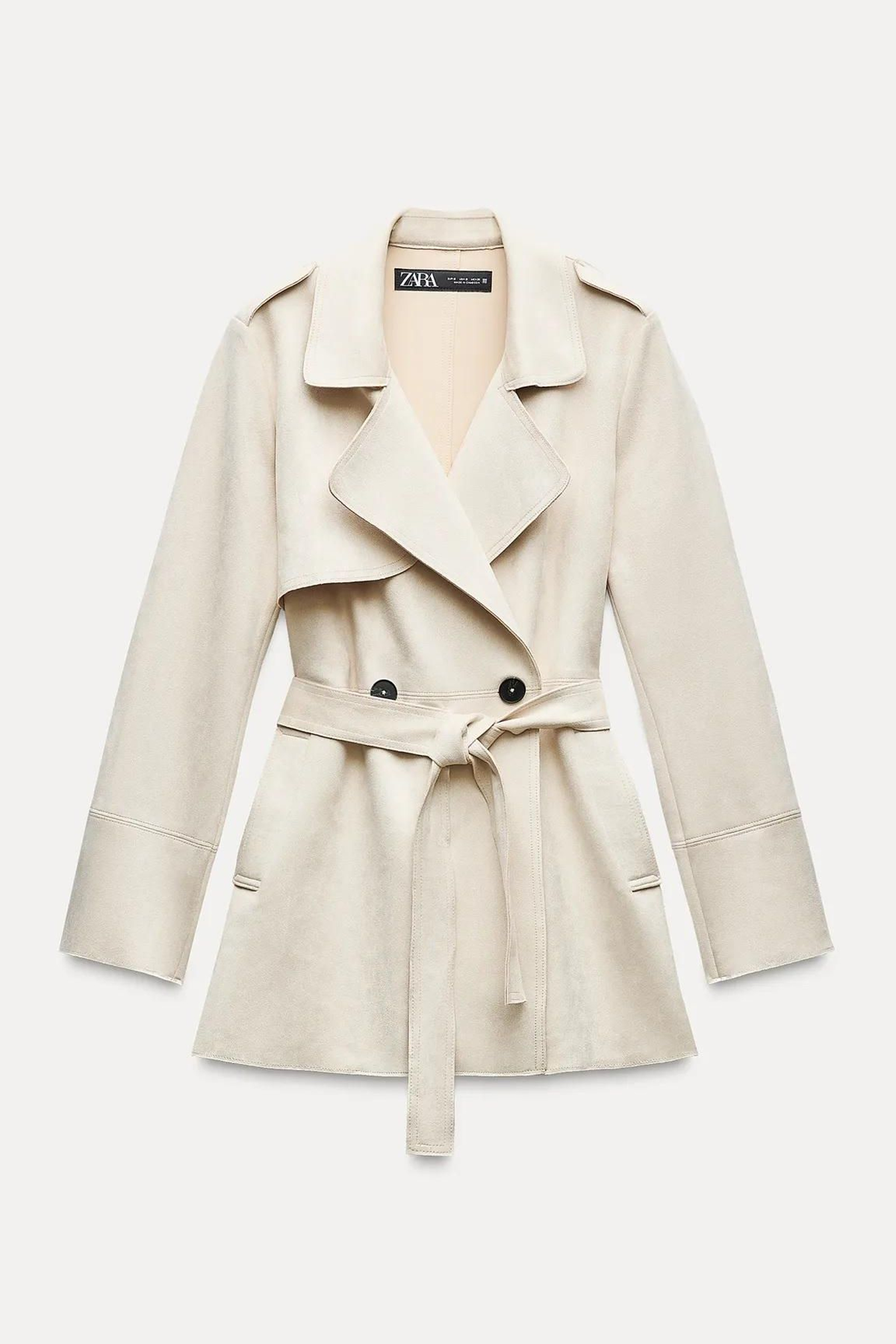 Gabrdina blanca de Zara.