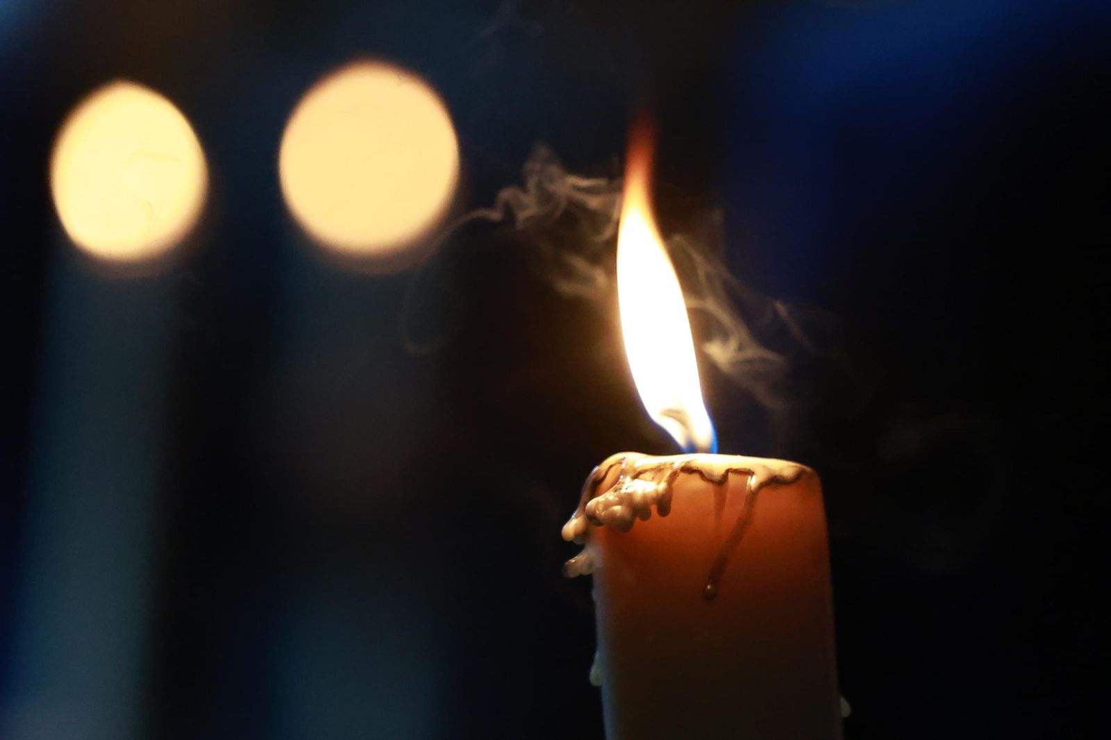 El vía crucis inaugura la cuaresma, en imágenes