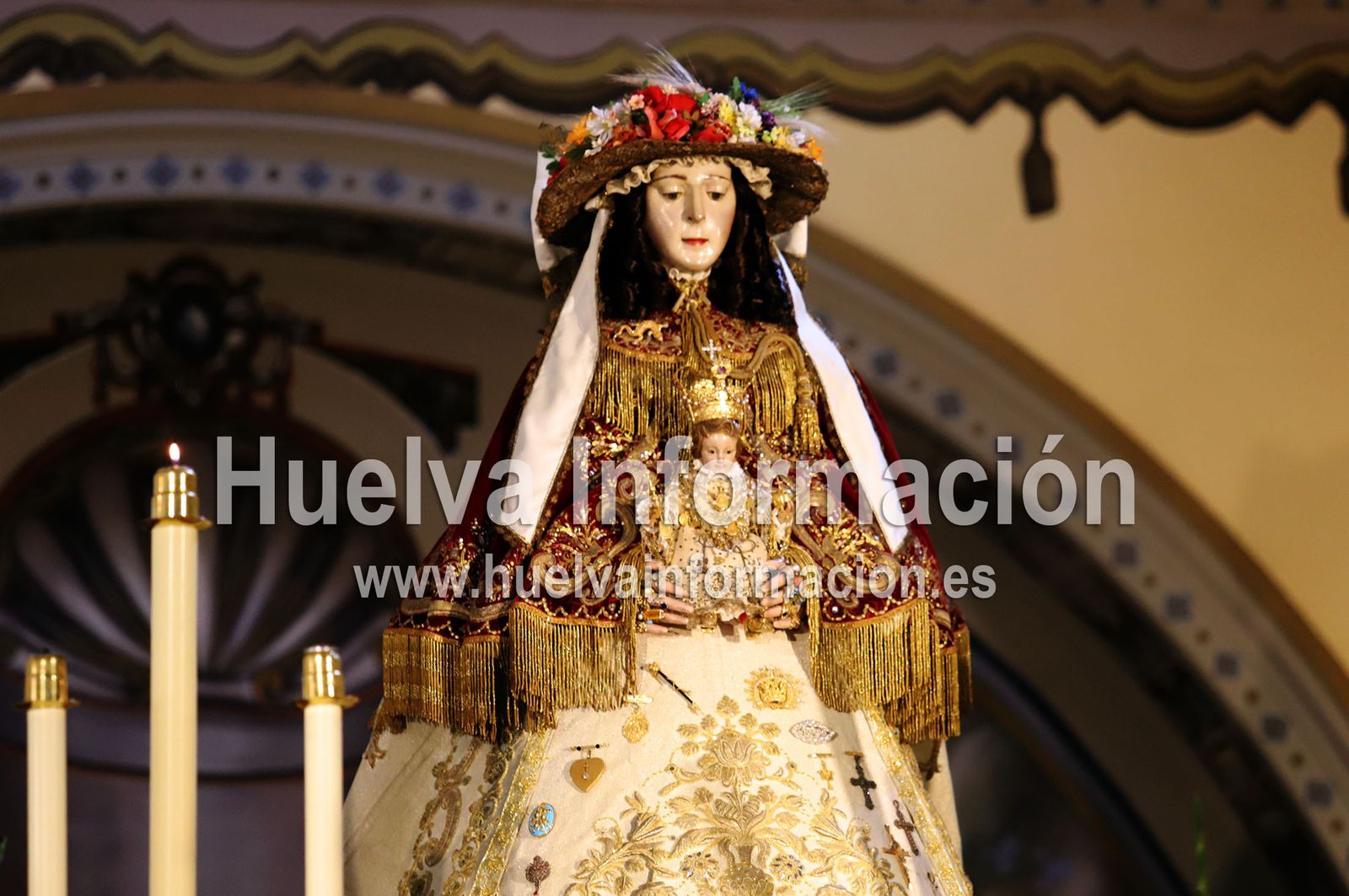 Imágenes de la misa de la Hermandad Castrense ante la Virgen del Rocío